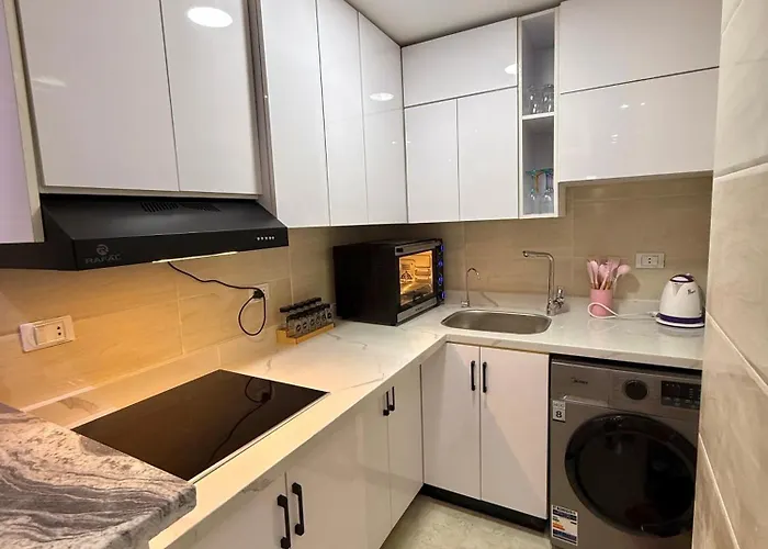 Two-bedroom For Rent In Hub Compound Apartment *